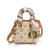 Bolsa de Ombro Estilo Princesa Diana com Estampa, Bolsa Transversal Versátil Estilo Ins, Bolsa Quadrada Pequena, Novo Modelo 2026, Com Zíper, Pequeno Produto de Oportunidade de Negócios Transfronteiriços