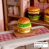 Hamburguesa de Dibujos Animados de Tamaño Grande Transfronteriza Miniatura de Resina Juguete de Comida Figura Linda Muñeca Decoración de Cocina Pegamento de Crema Accesorios DIY
