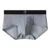 Roupa Íntima Masculina Triângulo de Seda Gelada para Esportes Noturnos, Cintura Média, Tamanho Grande, Cor Sólida, Texturizada, U-Convexo, Secagem Rápida, Respirável, Atacado e Dropshipping