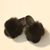 Fabricantes de piel al por mayor zapatillas de casa imitación piel de zorro moda de verano para mujer nuevas zapatillas de felpa