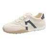 Zapatillas de entrenamiento alemanas de suela gruesa estilo coreano para mujer, nuevas zapatillas blancas versátiles populares de otoño 2026, zapatillas deportivas casuales para mujer con bloques de color