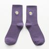 Novas meias de algodão femininas bordadas com margaridas estilo japonês para outono e inverno, meias de algodão de cor sólida, estilo pequeno e fresco, meias para atacado
