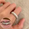 Anillo Vintage de Lujo Ligero para Mujer, Versátil, Moderno, Único, Sencillo, Elegante, Inspirado en Diseñador, Estilo de Nicho, Apilable, Anillo para el Dedo Índice