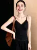 Camisola fruncida con ribete de encaje y copas incorporadas, una capa interior ajustada que realza la figura y que también se puede usar como top exterior