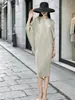 Comercio exterior transfronterizo vestido Miyake lujo ligero sentido de alta gama cuello en V manga murciélago holgado talla extra cubre carne temperamento ceñido a la cadera falda