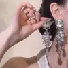 Brincos Pendentes de Flor com Cravação de Diamantes de Luxo Leve, Estilo Corte Francês, Brincos de Estilo Nicho, Brincos para Vestido de Noiva, Brincos Femininos da Moda