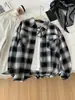 Camisa de Cuadros Cepillados Color Café Melanoidio para Mujer Estilo Coreano Holgado Perezoso Bolsillo Sensación de Vagabundo Dobladillo Deshilachado Camisa Otoño