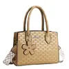Bolsa Elegante Estilo Novo 2025 para Mulheres, Bolsa de Ombro da Moda e Versátil de Nicho, Textura de Alta Qualidade, Bolsa Transversal de Luxo Leve para o Dia a Dia