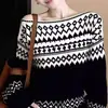 Suéter de Punto Jacquard con Bloques de Color Color Old Money, Suave y Acogedor, Hombros Descubiertos, Estilo Fair Isle de Invierno, con un Toque Vintage, Moderno y Favorecedor para Mujer
