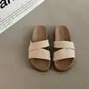 Sandalias Retro Birkenstock de una tira para mujer, calzado de verano para exteriores 2026, nuevas chanclas casuales de suela gruesa, chanclas de playa versátiles antideslizantes
