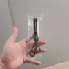 Venta al por mayor de llaveros populares para coche y llaveros de alta gama para motocicleta, perfectos como accesorios decorativos y pequeños regalos para exportación