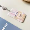 Oso Duffy Pegajoso Telescópico Hebilla Fácil de Tirar Tarjeta de Comida de Estudiante Cubierta Protectora Tarjeta de Acceso Porta Tarjeta de Autobús Llavero Colgante