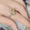 Anillo Versa Bright Pequeña Princesa Dulce Fresco Regalo Chapado con Circonio de Granada de 18K Seiko Lujo Ligero Abierto para Niñas