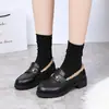 Mocasines negros de cuero estilo británico para mujer, nueva colección otoño/invierno 2026, forrados de felpa para abrigar, planos slip-on de moda