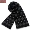 Bufanda Gris Pura Personalizada para Hombre con Lana, Bufanda Gruesa Cálida de Invierno para Hombre, Estilo Europeo y Americano, Bufanda de Cuello al por Mayor del Fabricante