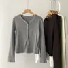 Camiseta de manga longa estilo coreano, corte justo, com gola henley e design de múltiplos botões para mulheres, nova blusa básica de outono para mulheres
