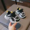 Nuevos Zapatos de Papá Deportivos de Malla Transpirable para Niños y Niñas, Suela Suave Antideslizante para Bebés, Colección Primavera y Otoño 2026