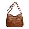 Mochila Feminina de Couro Macio 2026 Novo Modelo para Mães de Meia-Idade e Sogras, Bolsa Quadrada Pequena Fashion Versátil para Usar na Cruz