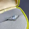 Anel de Água-Marinha com Cristal Principal de 5*7mm, Aro Ajustável, Não Precisa Escolher o Tamanho do Dedo, Inlay de Prata S925, Toque de Luxo Leve e de Alta Qualidade