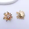 Soporte de Flor de Cerezo de Múltiples Dientes con Incrustaciones Micro de Zirconia de Color Conservado Plateado en Cobre Portas Filamentos de Flor de Cerezo Accesorios para Joyería de Pasador de Pelo Antiguo DIY