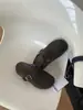 Versión de cuero genuino~Zapatos tipo slip-on para mujer estilo Birkenstock de suela gruesa con puntera cerrada que aumentan la altura interior para uso en exteriores, nuevo modelo de otoño 2026