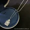 Collar de Puerta de la Felicidad HaiRui HW para Mujer, Cadena de Clavícula Dorada V de Alta Gama, Moda, Lujo Ligero, Completamente Diamantada, Castillo, Jaula de Pájaros, No se Desvanece