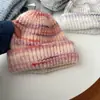 Jiuyue pick siete ~ suave suave transfronterizo nicho con lana degradado vuelta arriba gorro de lana tejido gorro frío simple invierno