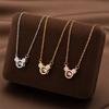 Collar de acero de titanio con colgante de caricatura inteligente con cabeza de Mickey de estilo japonés y coreano, para mujer, temperamento de lujo ligero, cadena para clavícula, joyería al por mayor