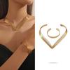 Conjunto de Colar e Brincos de Metal Transfronteiriço Europeu e Americano Amor Colar Feminino Luxo Leve Colar Sofisticado Joias Simples de Nicho Atacado