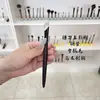 Pincel para sombra de nariz con forma de hoz para pelo de animal, pincel biselado para contorno, pincel iluminador para aletas y puente de la nariz, pincel de maquillaje Cangzhou