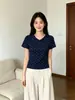 Camiseta Feminina de Algodão 2026 Verão Gola V Manga Curta com Estampa de Bolinhas, Versátil Slim Fit Ajusta na Cintura Meia Manga Camiseta Básica Feminina para Exportação