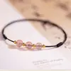 Pulsera de Cuerda Roja Trenzada de la Suerte Ultra Fina para Mujer, Pulsera de Cristal de Fresa Flor de Durazno para Pareja, Tobillera, Joyería de Mano para Mejor Amiga