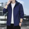Chaqueta Abrigo para Hombre Primavera y Otoño Cortavientos Cálido con Capucha Casual Chaqueta para Hombre Versátil Moda Top de Otoño