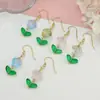 Ganchos para Orejas de Flor Rosa de Vidrio 2026 Nuevo Estilo de Verano, Frescos y Refrescantes, No Fáciles de Combinar con Otros Diseños, Realzan la Elegancia, Modernos y con Estilo