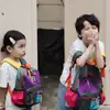 2026 Mochila Nueva Estilo Coreano Bloques de Color Patchwork Múltiples Colores Disponibles Linda Mochila Escolar de Jardín de Infancia para Niños Mini Mochila