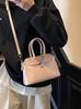 Bolso Pequeño Super Hot Transfronterizo para Mujer Primavera Verano 2025 Nuevo Bolso Bandolera de Hombro Versátil Casual Nicho Portátil Bolso Kelly