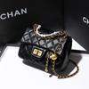 2026 Nuevo Modelo de Gama Alta Estilo Francés Inspirado en Chanel Bolso Cuadrado Pequeño de Hombro Cruzado Moda con Cadena de Perlas Acolchado