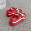 Sapatos de Maçã Vermelha para Mulheres, Outono 2026 Novo Vintage Esportivo Respirável Casual Sapatilhas de Solado Fino, Sapatos de Treino Alemães Extremamente Atraentes