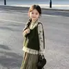 Conjunto Otoñal Estilo Coreano 2026 para Niñas: Conjunto de Tres Piezas: Chaleco Casual de Manga Larga y Falda Larga para Niñas Mayores