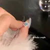 Brincos de Zircônia Floco de Neve Cintilante com um Design Cool, High-End, Requintado e de Nicho, Targos e Ear Cuffs Versáteis, Brincos Tendência 2026
