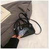Bolso pequeño popular de este año para mujer 2025 nuevo bolso bandolera de moda versátil para mujer primavera y verano bolso bowling