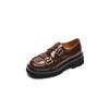 Sapatos de couro de vaca texturizados estilo academia britânica 2025 primavera salto médio grosso cabeça redonda couro metal fivela quadrada sapatos de camada única para mulheres