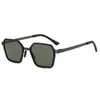 Nuevas Gafas de Sol Cuadradas para Hombre Gafas de Sol Polarizadas Armazón de Acero Inoxidable Para Conducir Gafas de Sol de Alta Gama