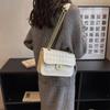 Bolsa Transversal de Corrente com Design de Nicho de Luxo Feminina Verão 2022 Nova Versátil Moda Retro Tendência Pequena Quadrada