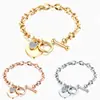 Pulsera de Acero Inoxidable con Forma de Corazón y Cierre de Pinza, Suministro Transfronterizo Europeo y Americano, Joyería Versátil Personalizada, Pulsera de Acero de Titanio de Moda al por Mayor