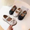 Zapatos Pequeños de Cuero para Niñas 2025 Primavera Nuevos Suela Suave Modernos Estilo Extranjero Moño Pequeña Princesa Zapatos de una Sola Pieza Mary Jane para Niñas