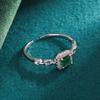 Anel Quadrado de Diamante Estilo Luxo Leve para Mulheres Moda Europeia e Americana Corrente de Zircônia Micro-Pavimentada Anel Geométrico de Alta Qualidade Elegante