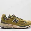 Zapatillas Deportivas Casuales Gruesas Originales Puras Transfronterizas New Balance Nb2002R Gris Yuanzu para Hombre y Mujer