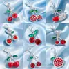 Exquisito colgante de cereza con incrustaciones de diamantes, efecto de goteo de aceite, llavero de fruta realista, accesorios decorativos DIY para bolsos