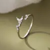 Anillo de Mariposa con Brote de Zircón de Jade Moda Única Lujo Ligero Diseño de Nicho Anillo Abierto Directamente del Fabricante